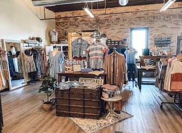 michigan/muskegon/shop/polka-dot-paisley