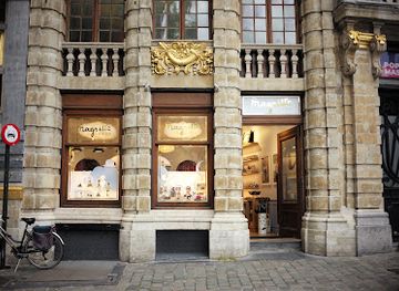 belgium/brussels/shop/the-magritte-shop-boutique-d-art