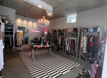 portugal/lisbon/shop/alice-in-wonderland-vintage