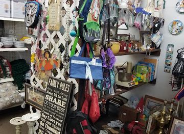 kansas/western-kansas/shop/treasures-and-trinkets-antique-mall