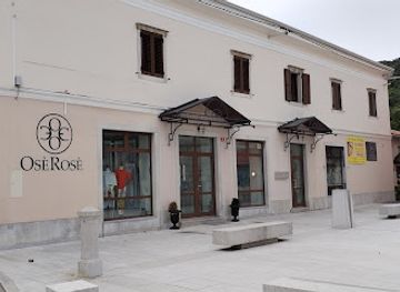 slovenia/sezana/shop/oserose