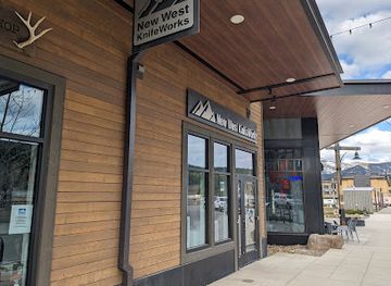 montana/big-sky/shop/new-west-knifeworks-mtn-man-toy-shop-big-sky