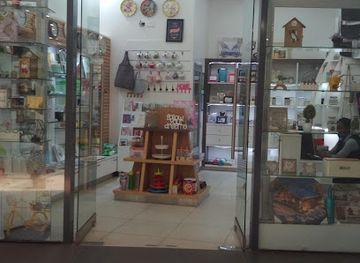 kenya/nairobi/shop/unique-gift-center