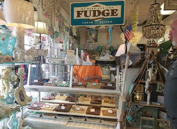 virginia/virginia-beach/shop/beach-pier-gift-shop