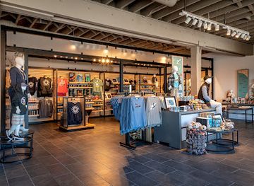 california/monterey/monterey-bay-aquarium/shop/gift-shop-monterey-bay-aquarium