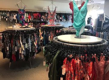 rhode-island/watch-hill/shop/jc-s-of-watch-hill-llc