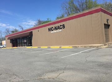 arkansas/pine-bluff/shop/nic-nacs-bargains-galore
