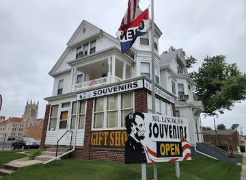 illinois/springfield/shop/mr-lincoln-s-souvenirs-gifts