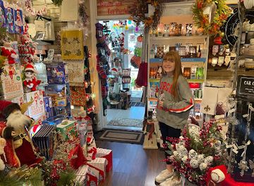 DAS SCHULERHAUS Gift Gallery & Christmas Boutique
