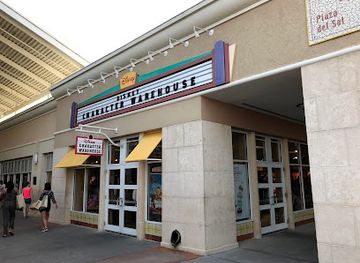 florida/orlando/shop/disney-s-character-warehouse