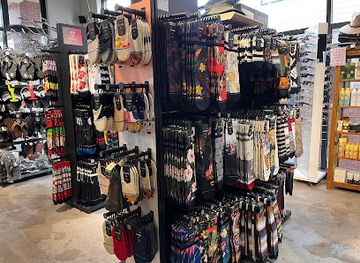 colorado/steamboat-springs/shop/urbane-clothing