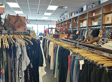 indiana/evansville/shop/molly-s-upscale-consignment-boutique