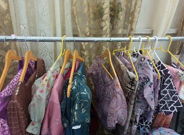 india/south-india/shop/utsav-designer-boutiqe-starlight-threading