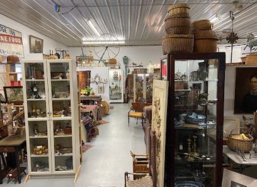 new-hampshire/mount-monadnock/shop/flying-pig-antiques