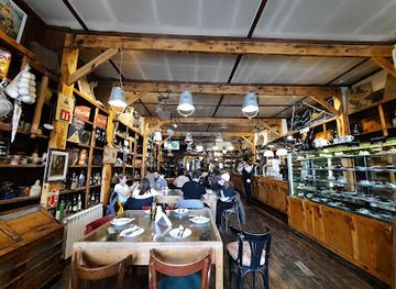 argentina/tierra-del-fuego-national-park/shop/shopping-center-paseo-de-compras