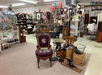 wisconsin/lake-geneva/shop/lake-geneva-antique-mall