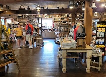 tennessee/dollywood/shop/hillside-general-store