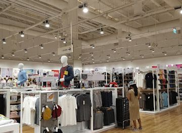 thailand/phuket/shop/uniqlo-tesco-lotus-phuket-store