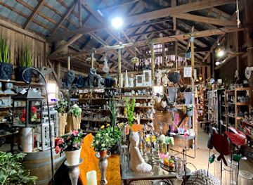 sweden/varmland/shop/giant-flea-market-in-stopafors