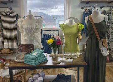 colorado/monument/shop/corina-s-salon-boutique