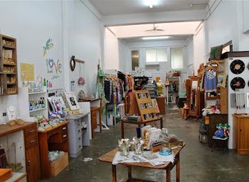 new-zealand/napier/shop/the-department-of-curiosities-and-fine-things