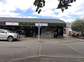 new-zealand/mount-cook-national-park/shop/the-little-red-fox