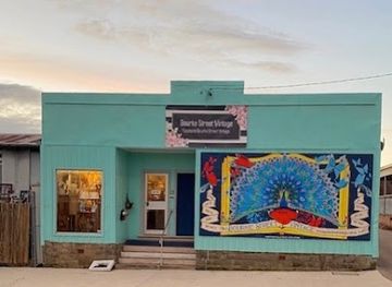 australia/new-england/shop/bourke-street-vintage