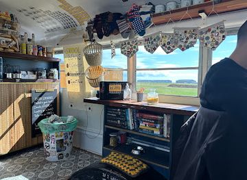 iceland/vik/shop/skool-beans-micro-roaster-and-sometimes-a-cat