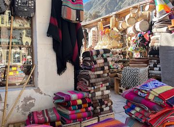 argentina/purmamarca/shop/feria-artesanal-de-purmamarca