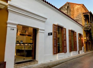 colombia/pacific-region/shop/lucy-jewelry