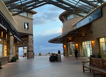 Outlets at Traverse Mountain