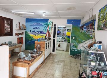 dominican-republic/sierra-de-bahoruco/shop/la-casa-del-larimar