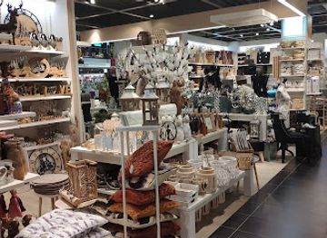 austria/seewinkel/shop/xxxlutz-parndorf