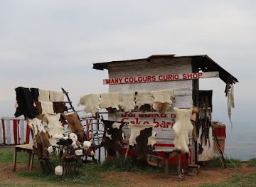 kenya/great-rift-valley/shop/many-colours-curio-shop