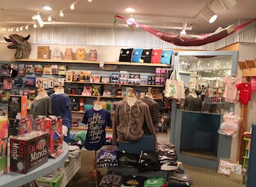 michigan/mackinac-island/shop/caddywampus