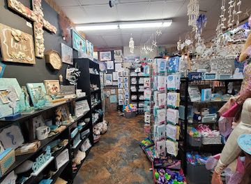 california/oceanside/shop/harbor-gift-shop