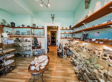 nevada/reno/midtown-reno/shop/crystal-cove-midtown