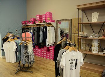 indiana/new-albany/shop/sapphire-on-spring-boutique