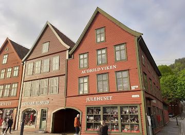 norway/bryggen-bergen/shop/julehuset