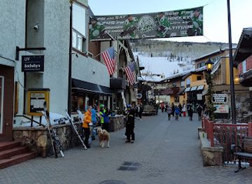 colorado/vail/shop/covered-bridge-store
