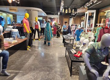 bangladesh/dhaka/gulshan/shop/yellow-gulshan-flagship-store