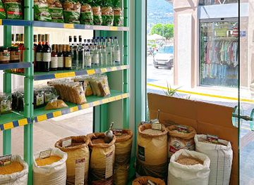 greece/samos/shop/the-grocery-store-in-the-square