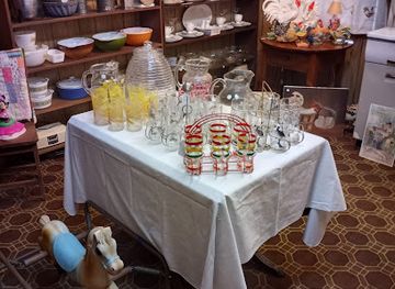 louisiana/bayou-lafourche/shop/back-in-the-day-collectibles-and-gifts