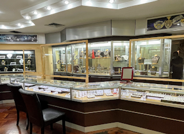 guatemala/tikal/shop/joyeria-d-luxe