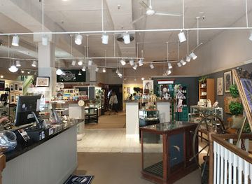 west-virginia/fairmont/shop/arts-antiques-marketplace