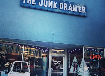 south-dakota/spearfish-canyon/shop/the-junk-drawer