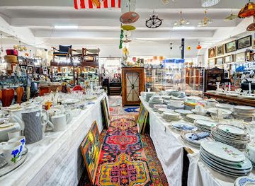 slovakia/trencin-region/shop/antiques-bazar-makovi