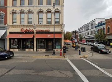 wisconsin/la-crosse/shop/markos-apparel