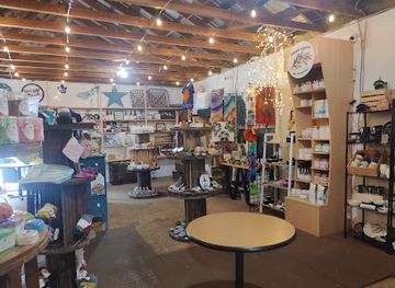 canada/southwestern-ontario/shop/the-mill-artisan-shoppe-decor