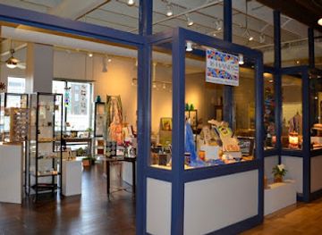 michigan/ann-arbor/shop/16-hands